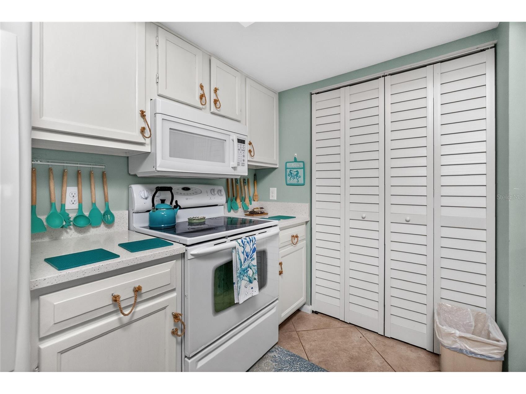 25188 Marion Avenue #F207 Punta Gorda FL 33950 D6147546 image8