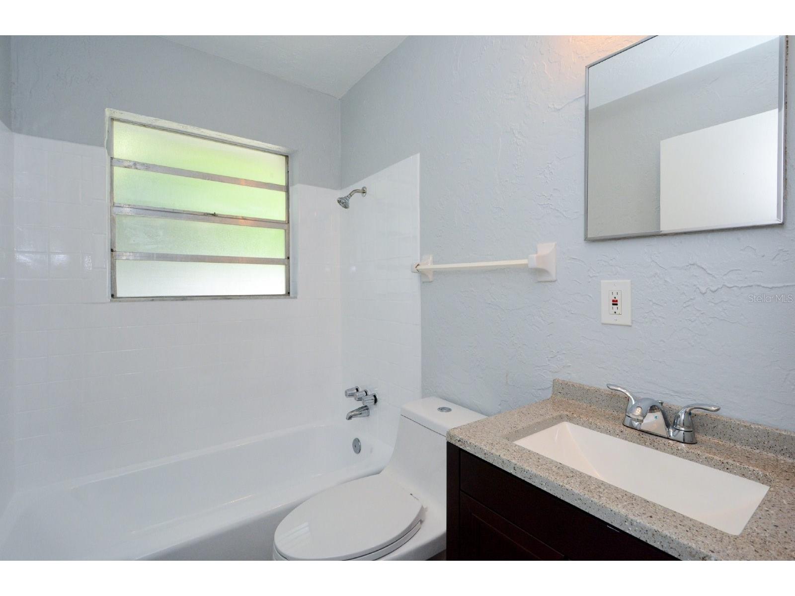 2519 9th Avenue W #3 Bradenton FL 34205 A4692988 image8