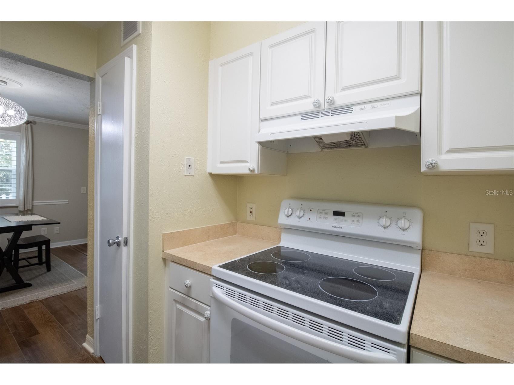 2519 Cedar Cypress Court #102 Tampa FL 33618 - LAKE MAGDALENE TB8424269 image11