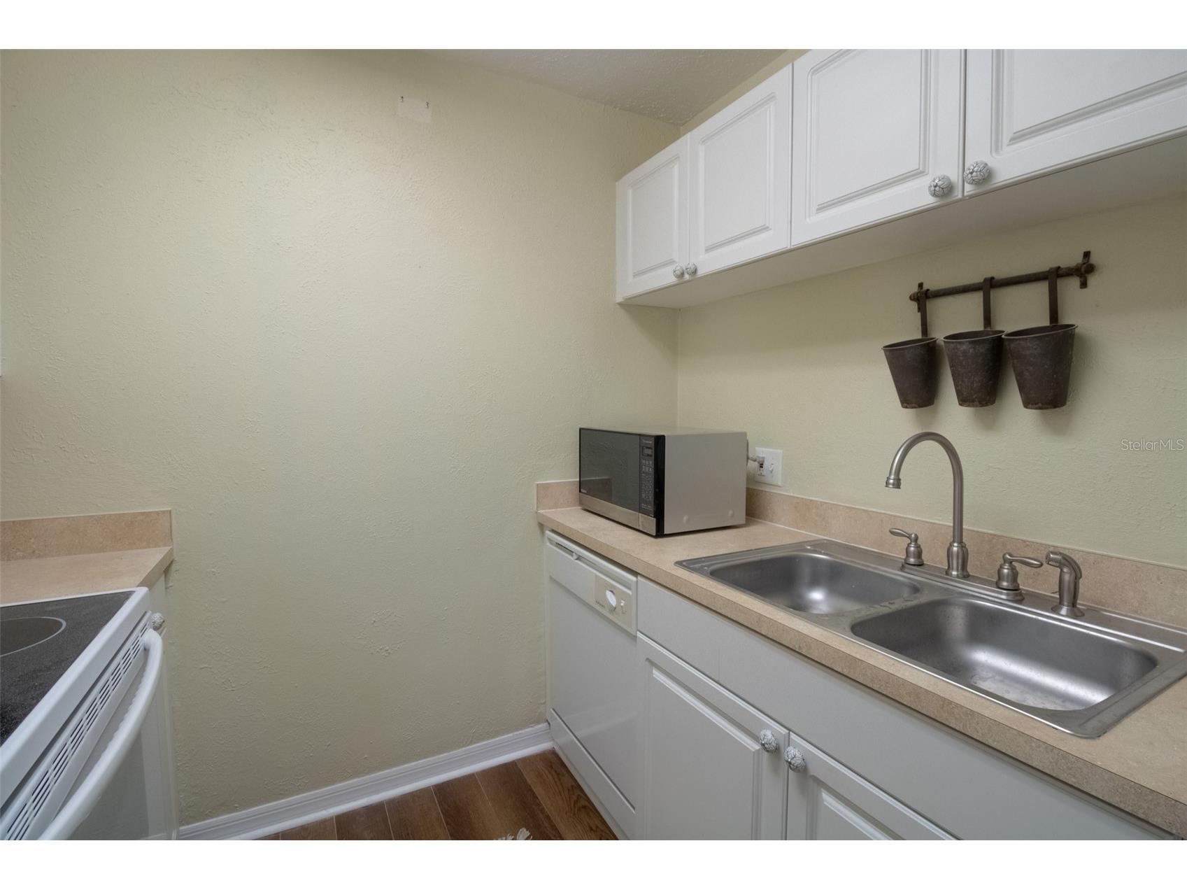 2519 Cedar Cypress Court #102 Tampa FL 33618 - LAKE MAGDALENE TB8424269 image9