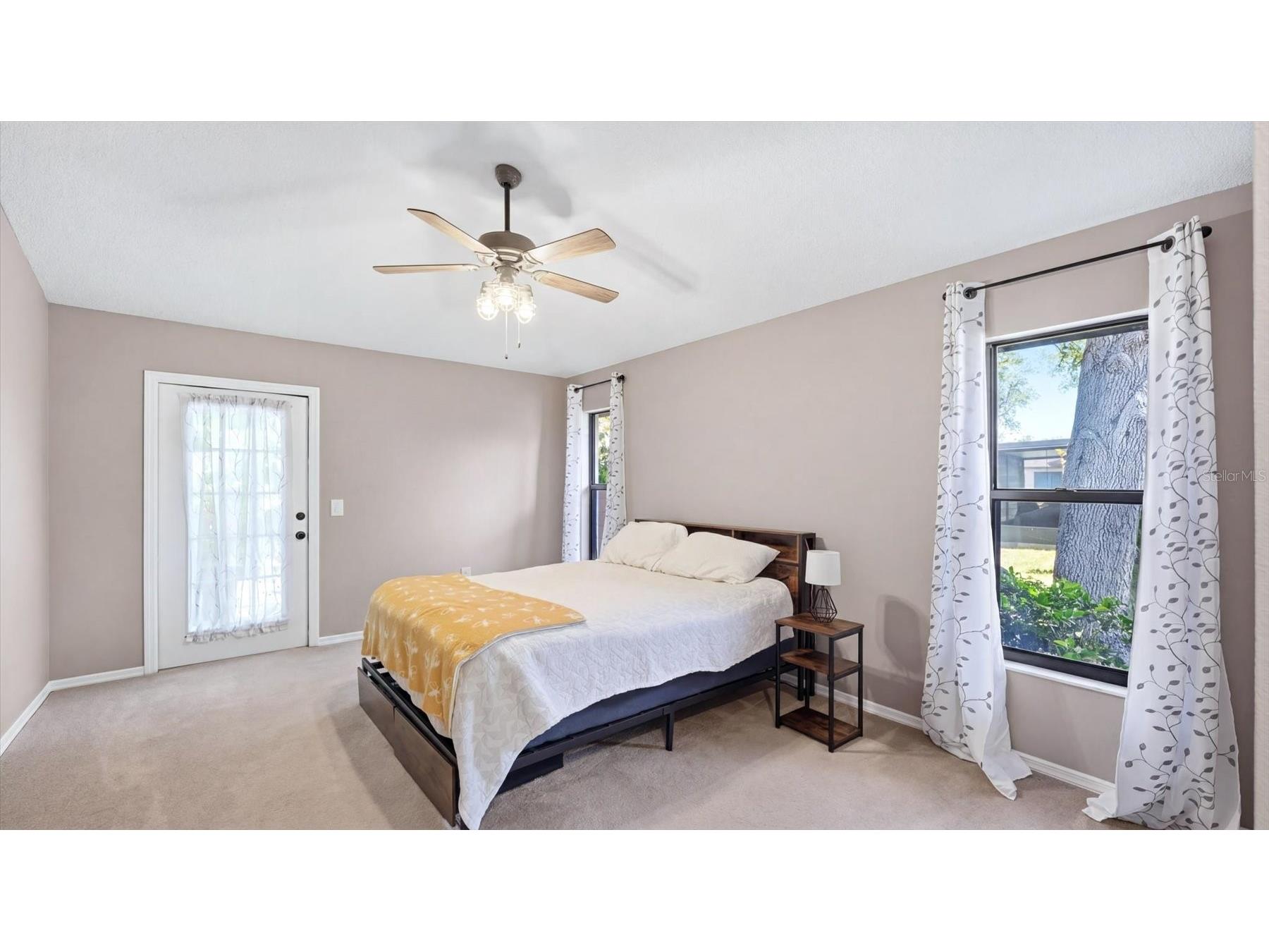2519 Wood Oak Drive Sarasota FL 34232 TB8504493 image15