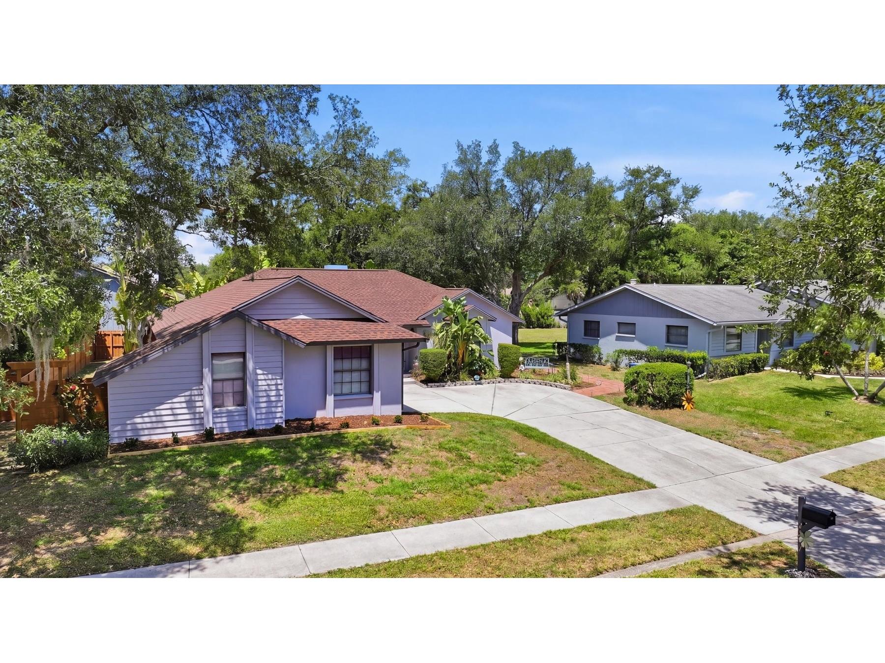 2519 Wood Oak Drive Sarasota FL 34232 TB8504493 image2
