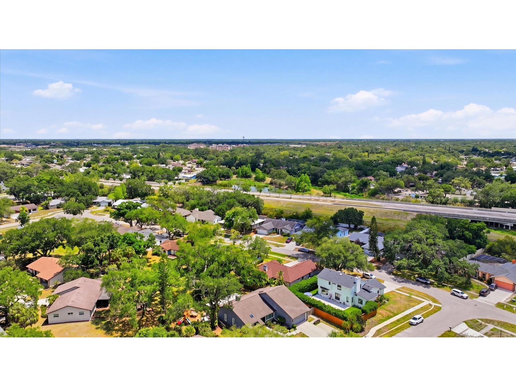 2519 Wood Oak Drive Sarasota FL 34232 TB8504493 image39