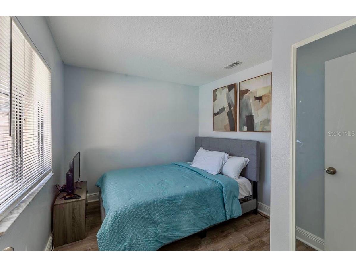 252 Hidden Springs Circle Kissimmee FL 34743 O6403851 image19