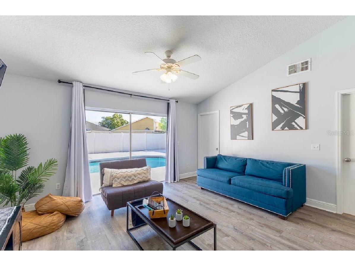 252 Hidden Springs Circle Kissimmee FL 34743 O6403851 image26