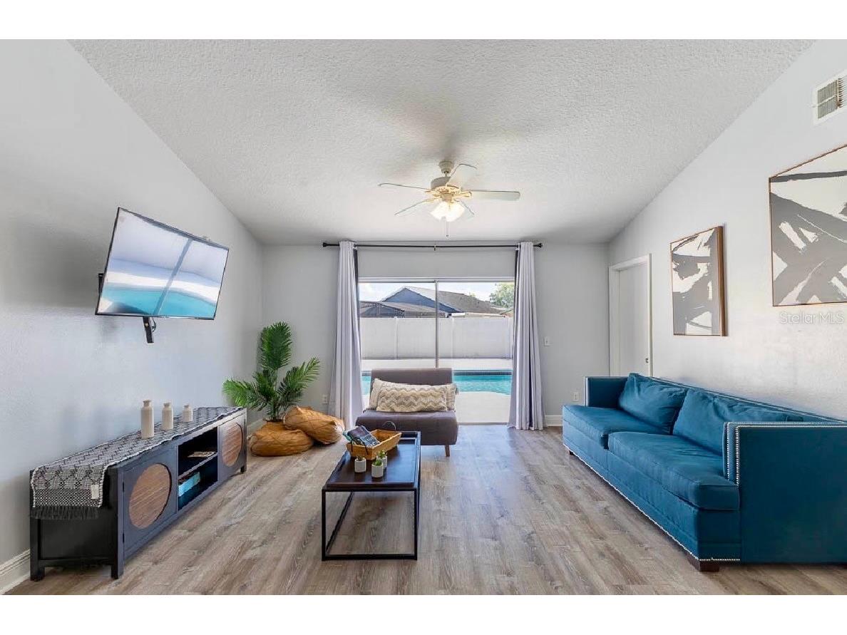 252 Hidden Springs Circle Kissimmee FL 34743 O6403851 image3