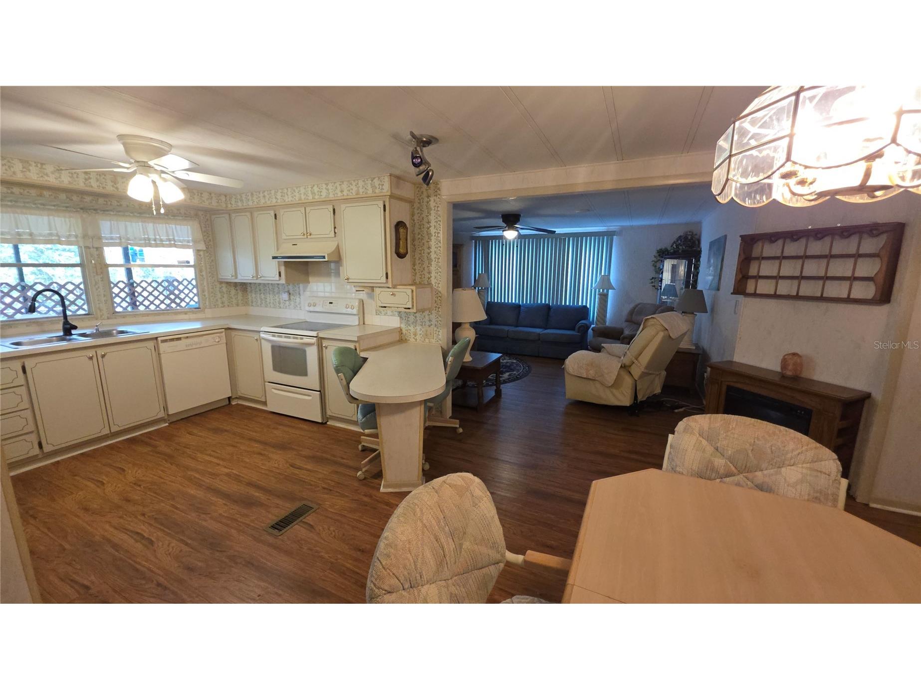 252 Pinewood Drive Eustis FL 32726 - Trout Lake G5108401 image10