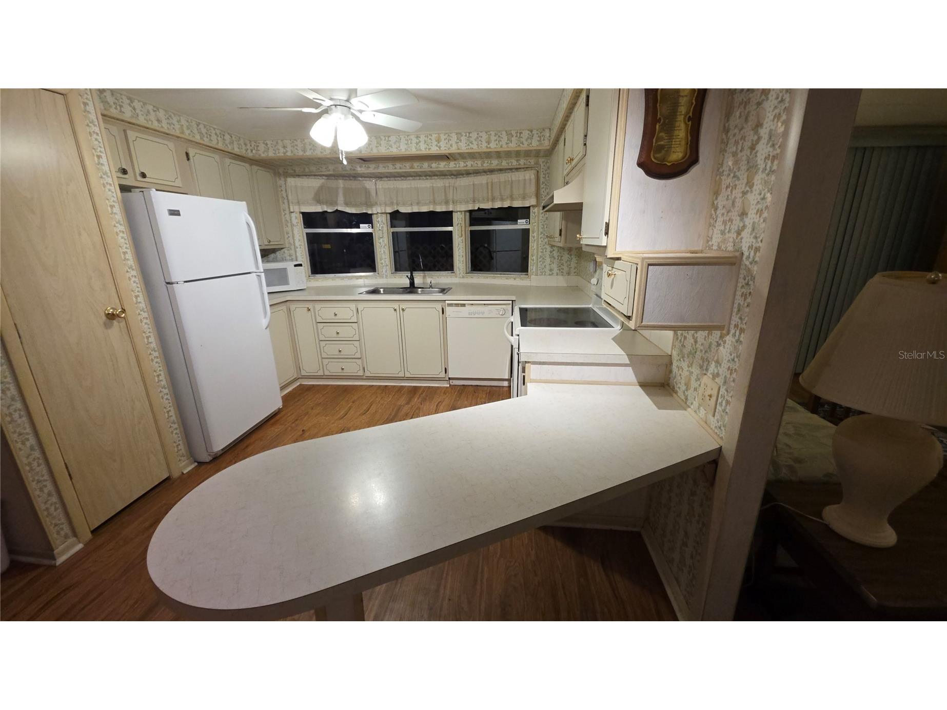 252 Pinewood Drive Eustis FL 32726 - Trout Lake G5108401 image13