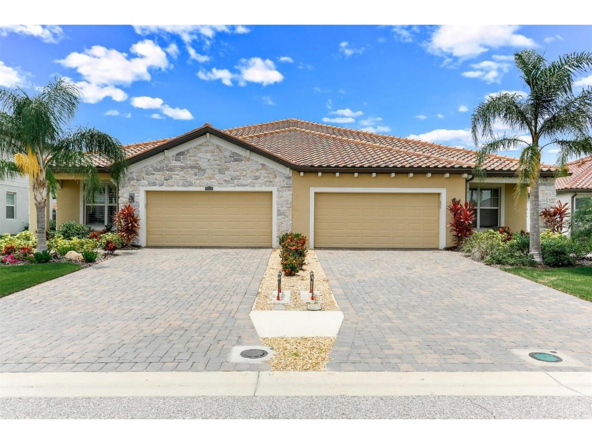 2520 Avolet Court Bradenton FL 34211 C7477074 image1