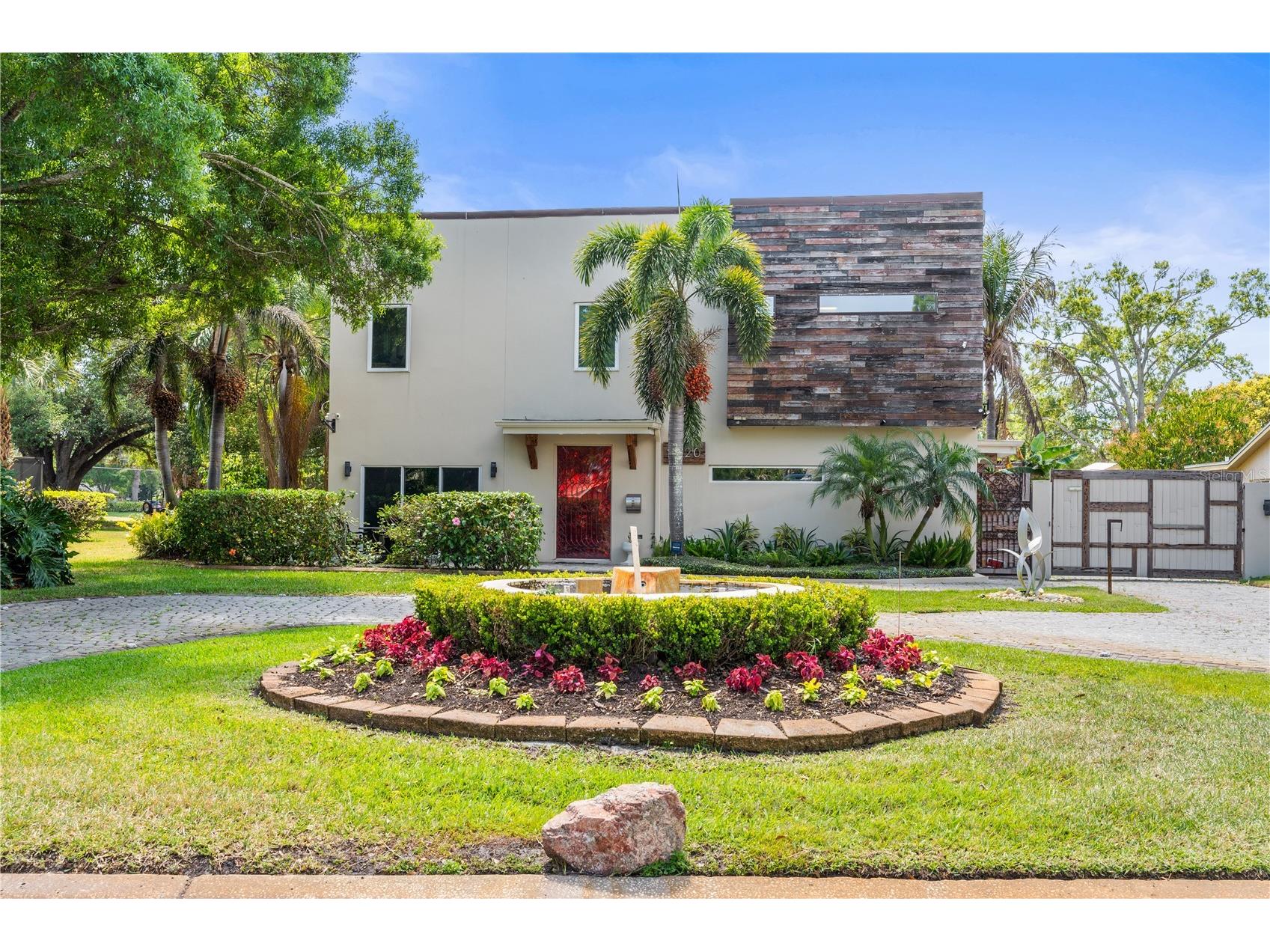 2520 Gomaz Way S Saint Petersburg FL 33712 TB8492700 image1