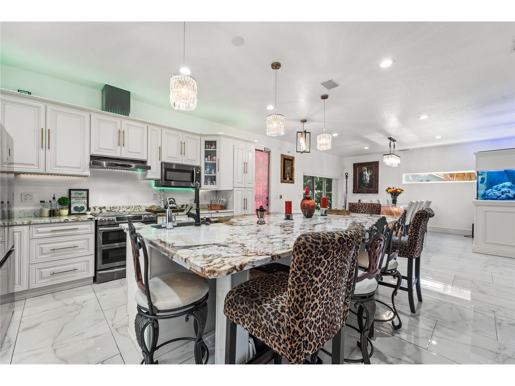 2520 Gomaz Way S Saint Petersburg FL 33712 TB8492700 image2