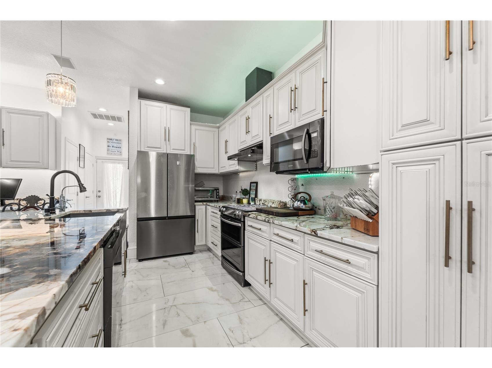 2520 Gomaz Way S Saint Petersburg FL 33712 TB8492700 image3