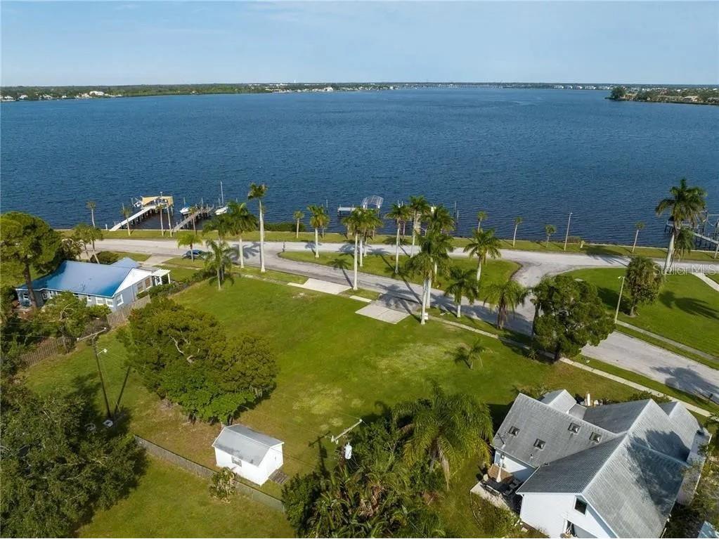2520 Riverside Drive E Bradenton FL 34208 A4682356 image5