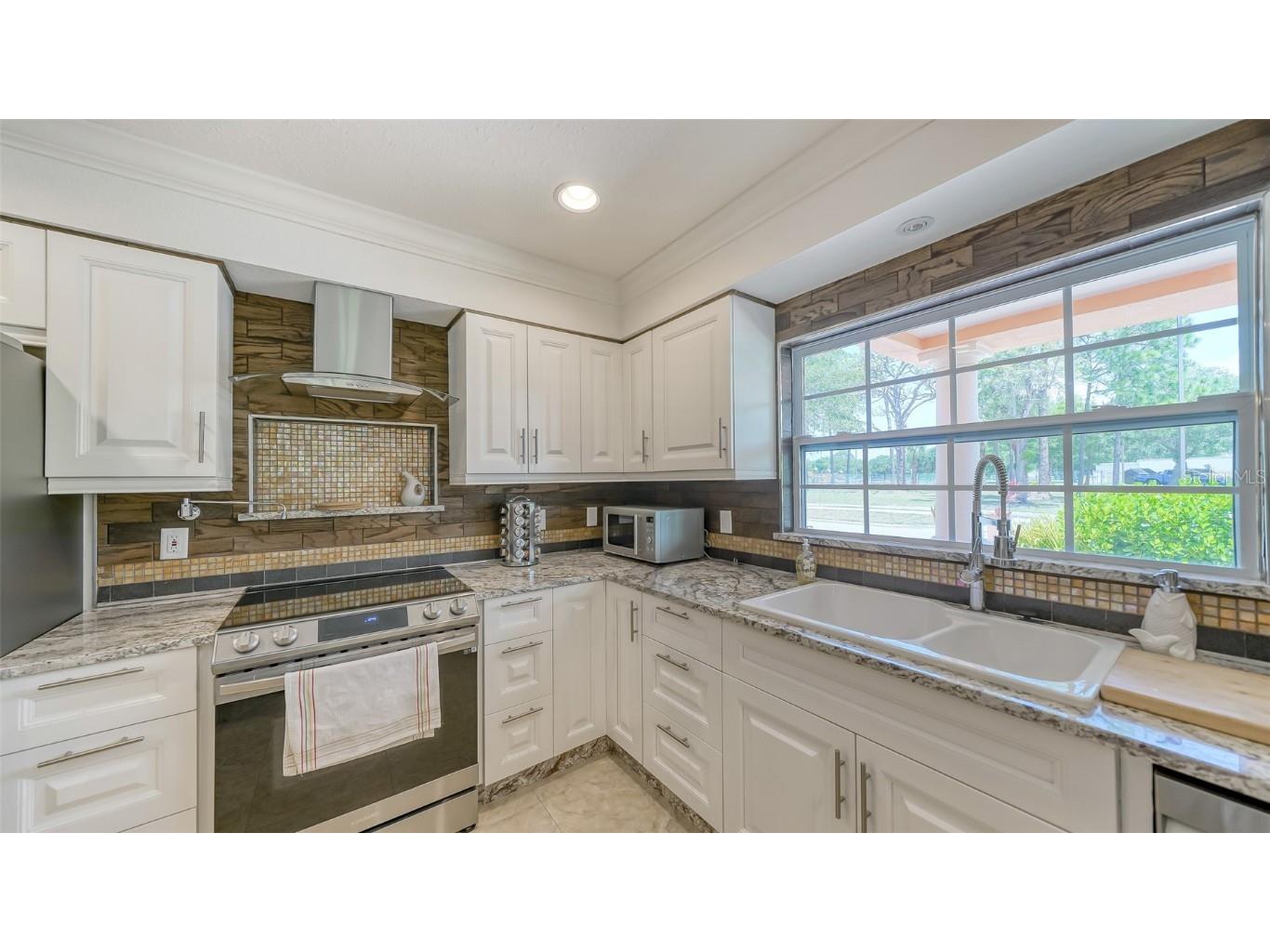 2520 Tami Sola Street Sarasota FL 34237 A4534658 image18