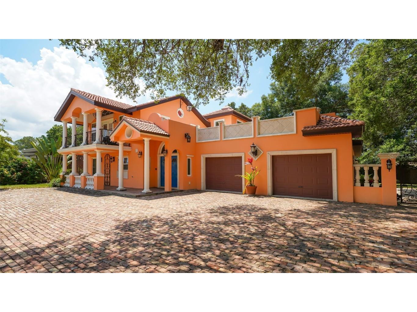 2520 Tami Sola Street Sarasota FL 34237 A4534658 image2