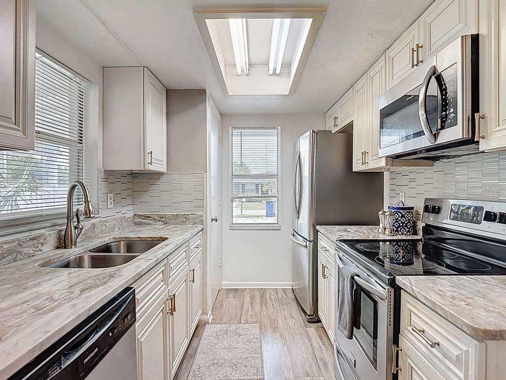 2520 W Saint John Street Tampa FL 33607 TB8453092 image34