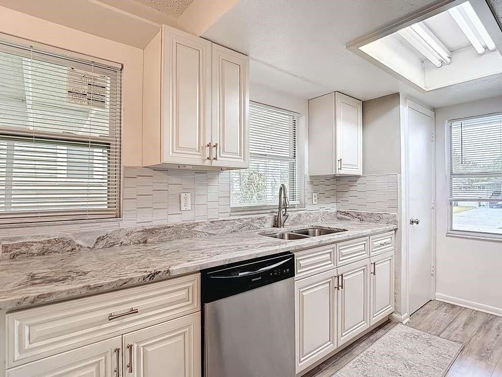 2520 W Saint John Street Tampa FL 33607 TB8453092 image6