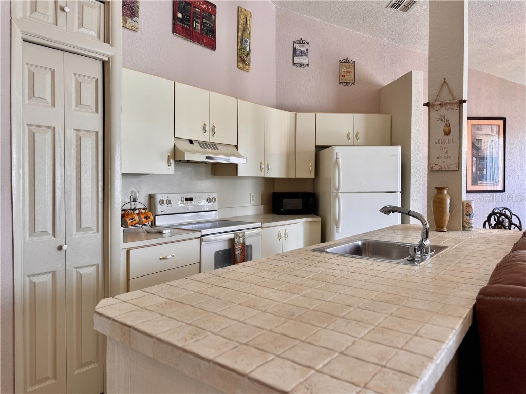 2520 Woodgate Boulevard #202 Orlando FL 32822 G5100360 image4