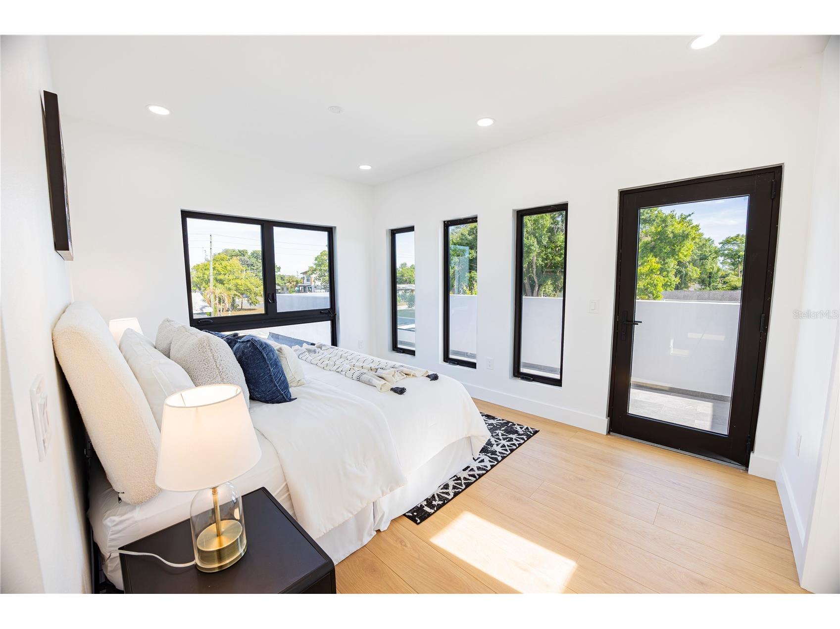 2521 18th Avenue N Saint Petersburg FL 33713 TB8500909 image11