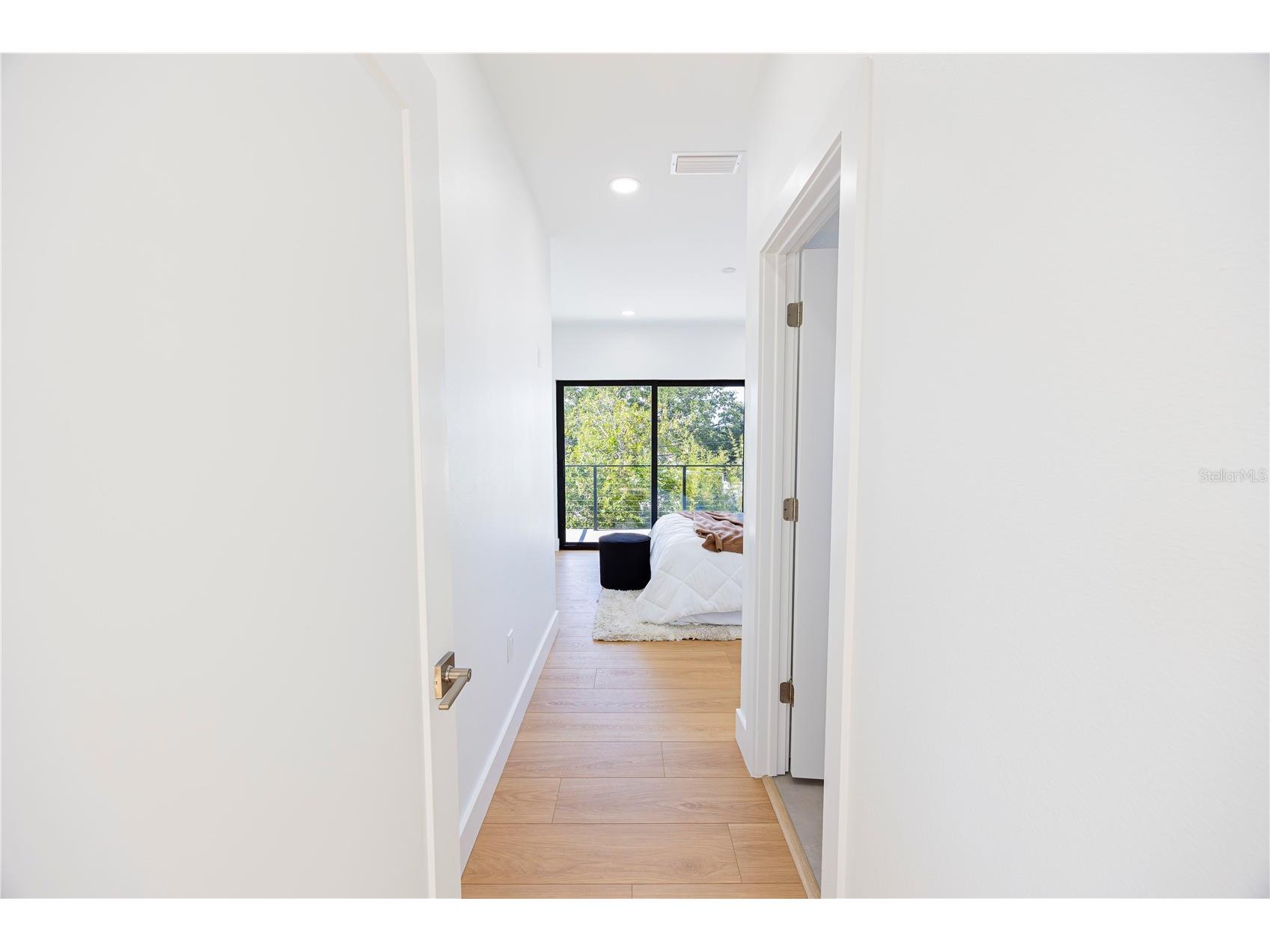 2521 18th Avenue N Saint Petersburg FL 33713 TB8500909 image33