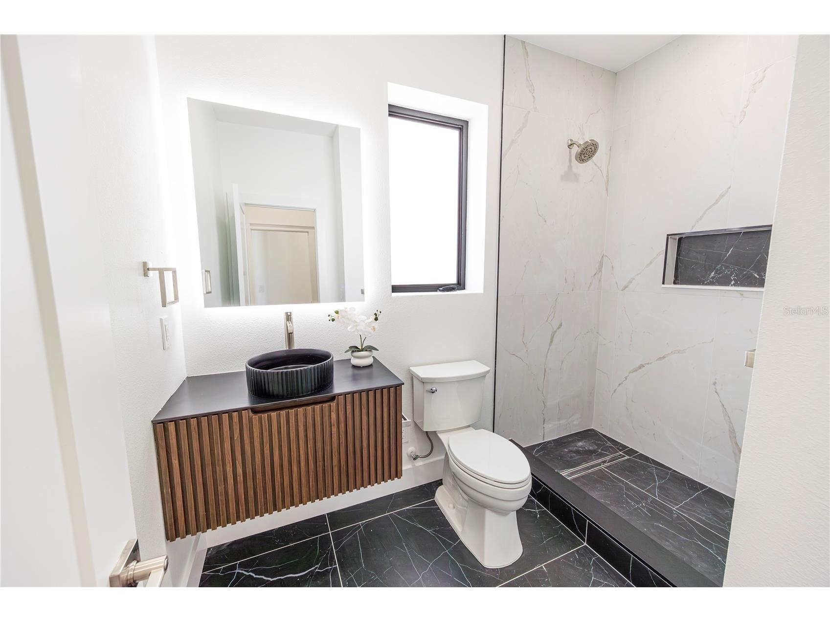 2521 18th Avenue N Saint Petersburg FL 33713 TB8500909 image66
