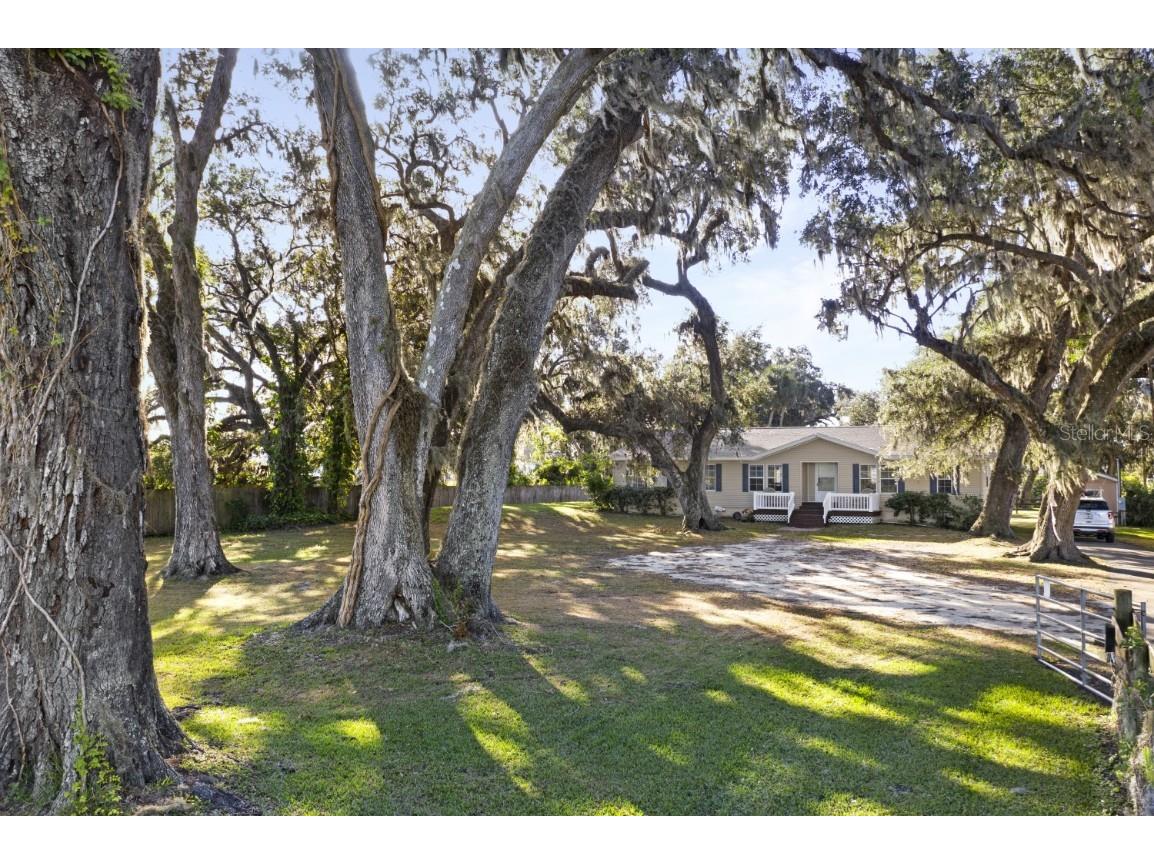 2521 29th Street E Palmetto FL 34221 A4553973 image1