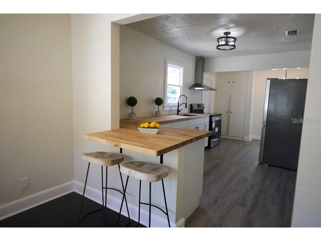 2521 4th Street S Saint Petersburg FL 33705 TB8512655 image16