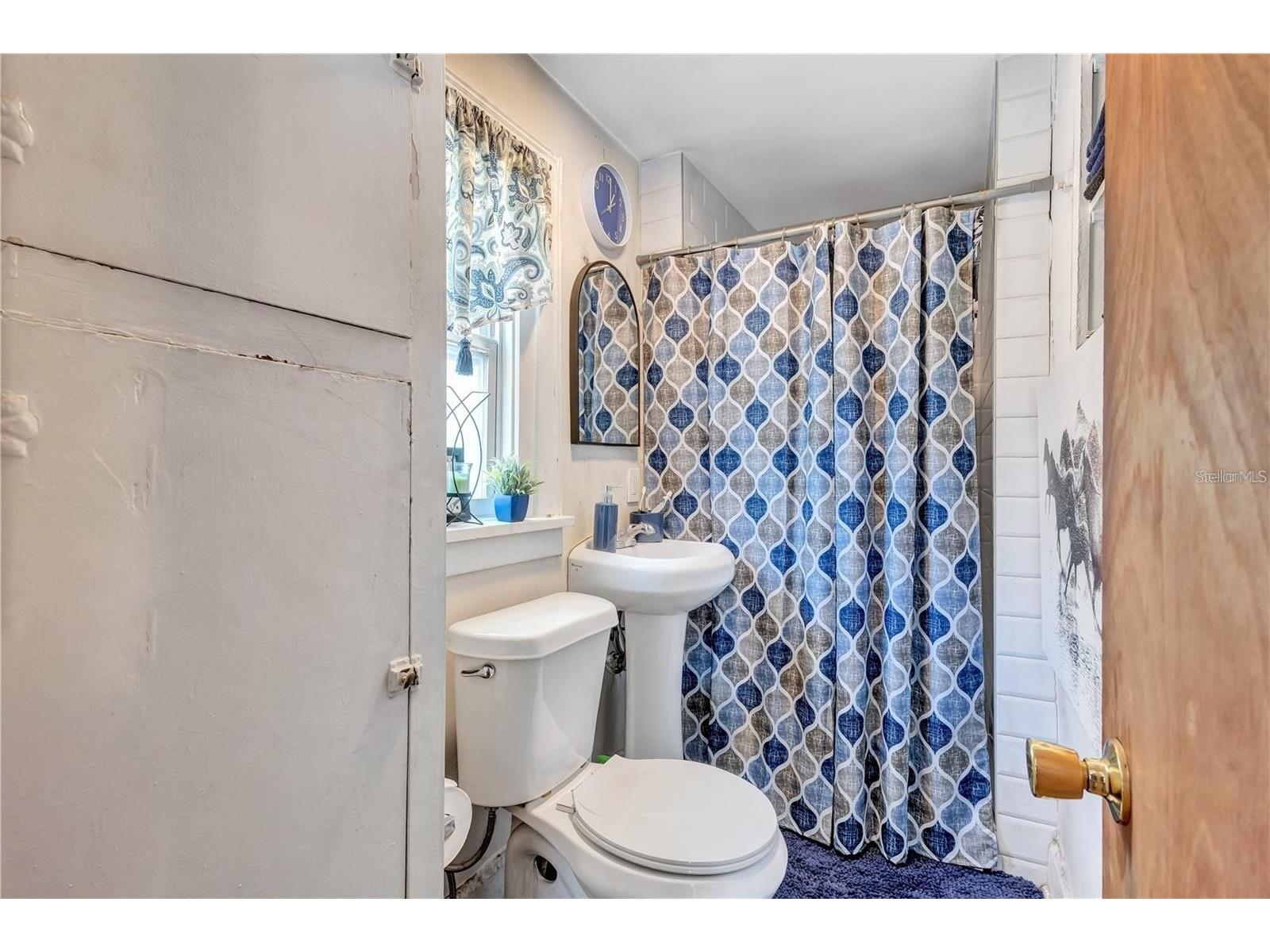 2521 4th Street S Saint Petersburg FL 33705 TB8514346 image11