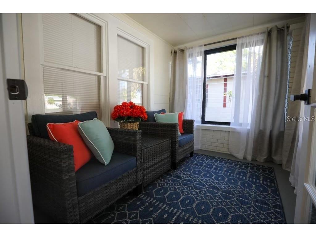2521 4th Street S Saint Petersburg FL 33705 TB8514346 image16