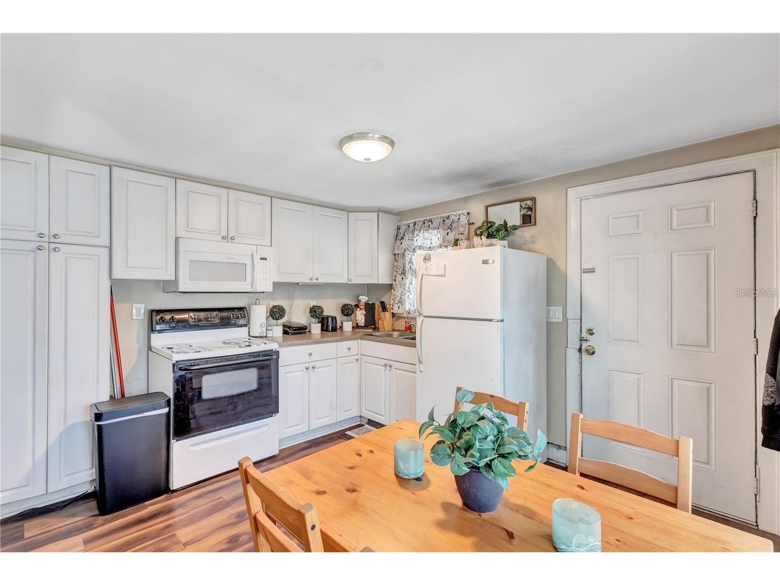 2521 4th Street S Saint Petersburg FL 33705 TB8514346 image4
