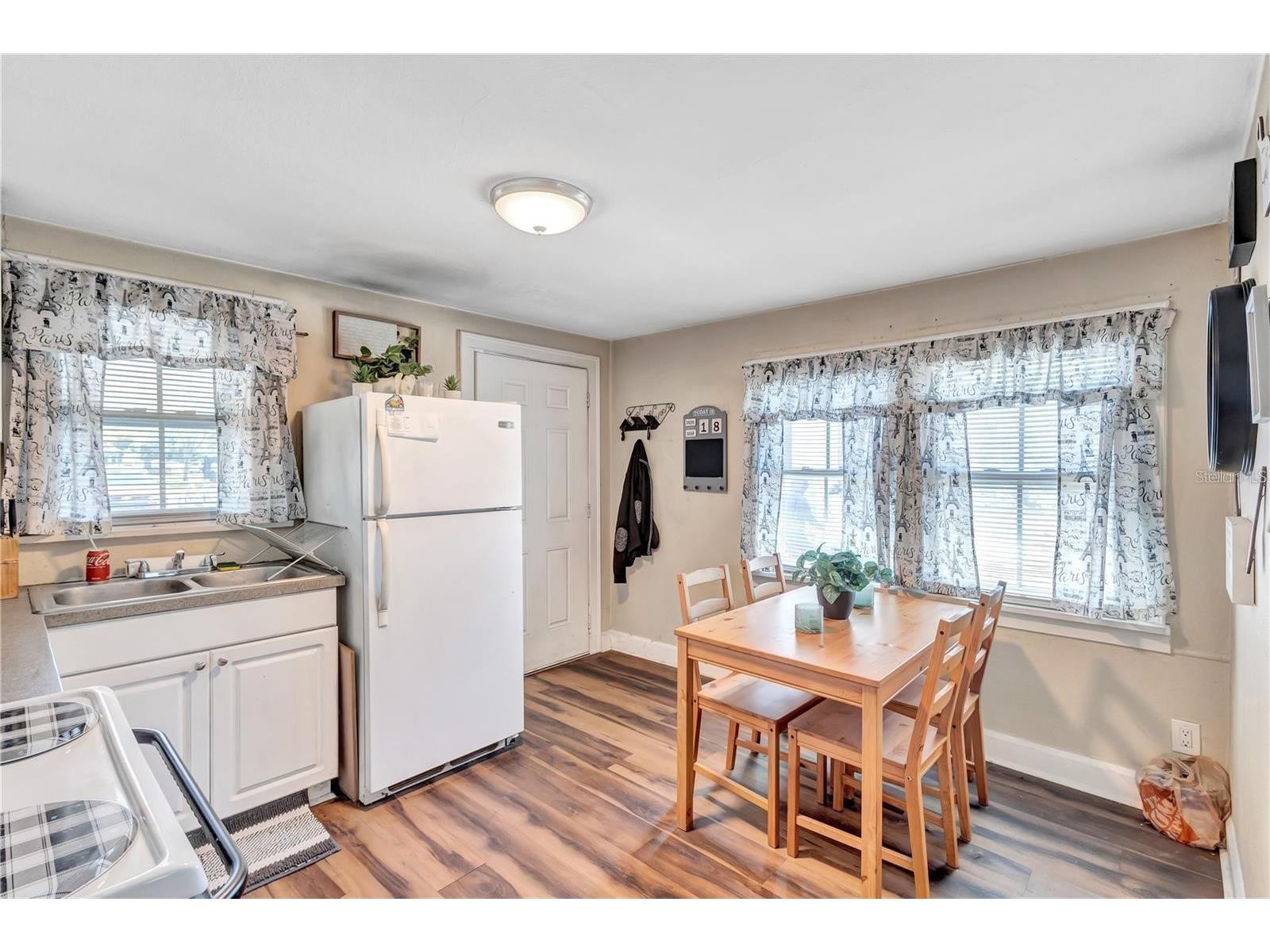 2521 4th Street S Saint Petersburg FL 33705 TB8514346 image8