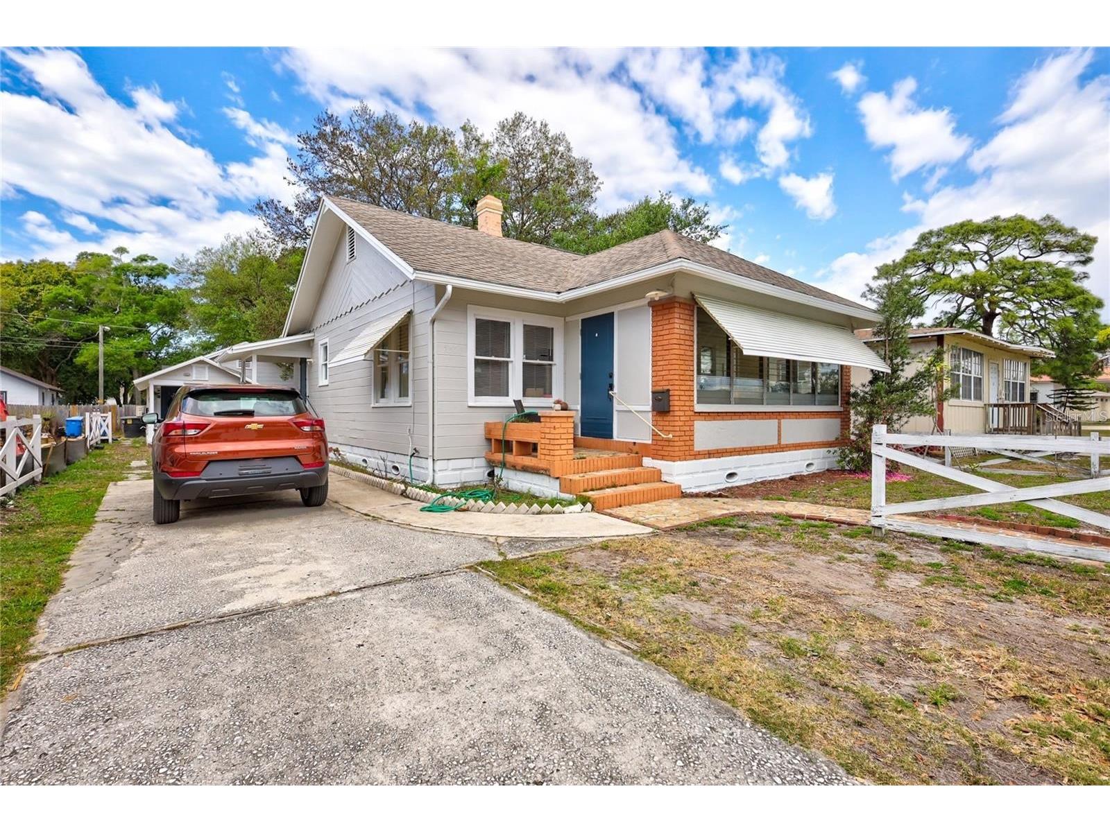 2521 4th Street S Saint Petersburg FL 33705 TB8515418 image1