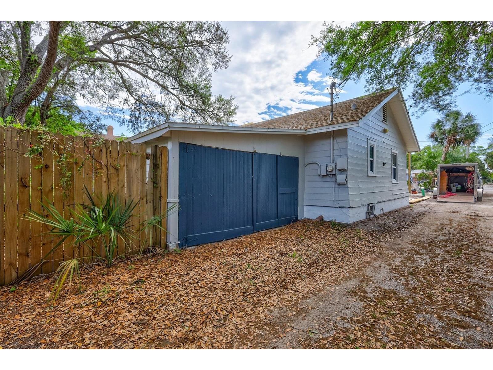2521 4th Street S Saint Petersburg FL 33705 TB8515418 image17