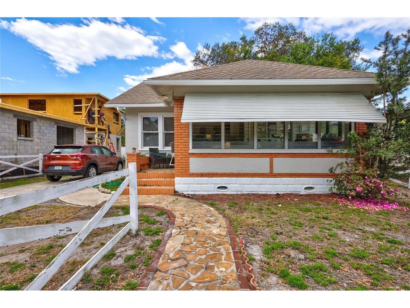 2521 4th Street S Saint Petersburg FL 33705 TB8515418 image3