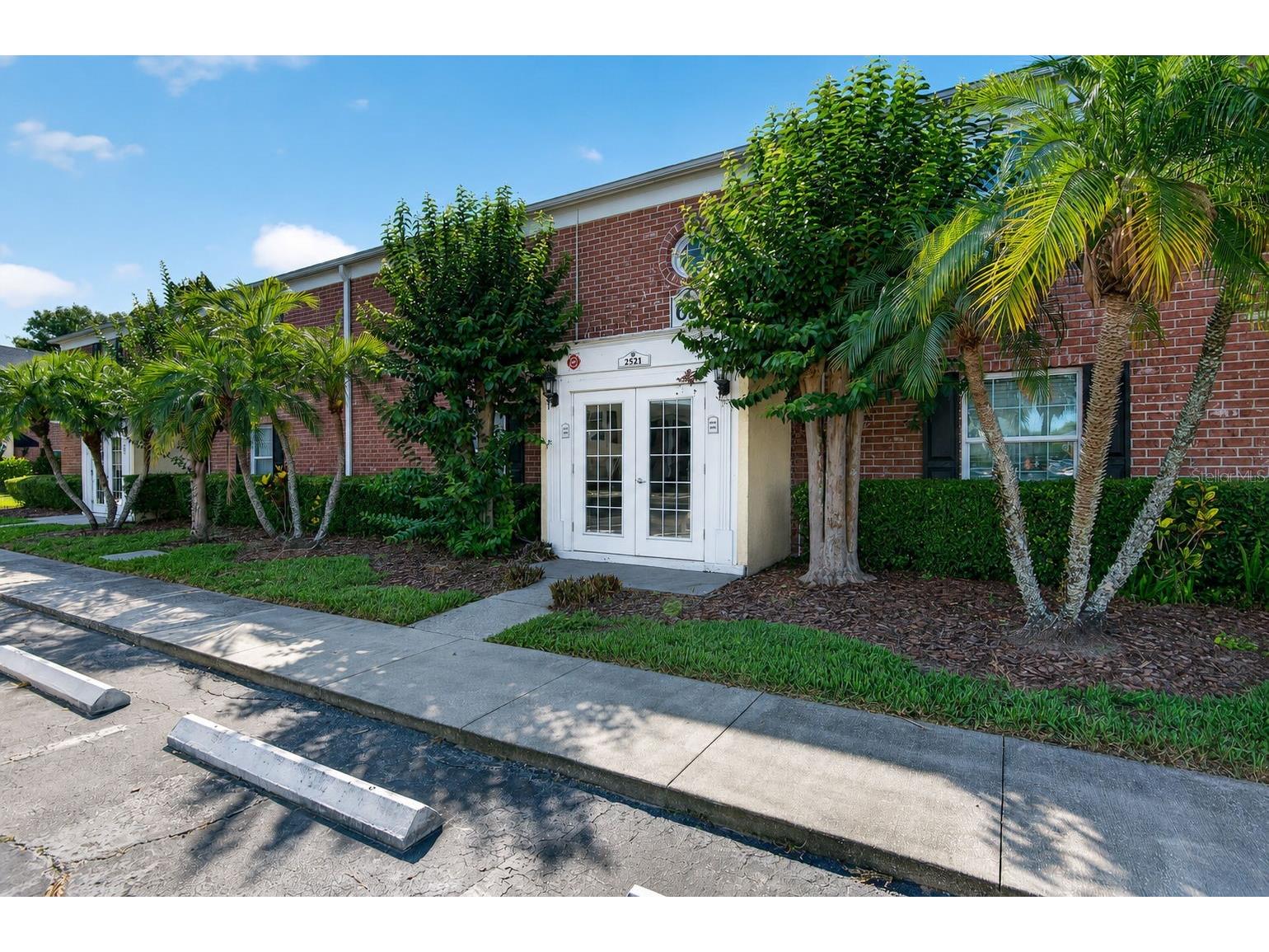 2521 Cedar Cypress Court #101 Tampa FL 33618 TB8510427 image2