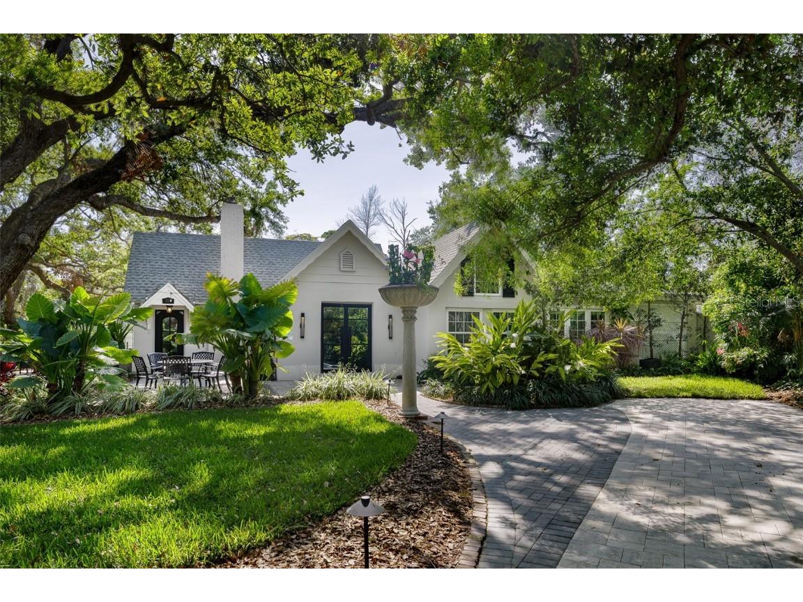 2521 Driftwood Road SE Saint Petersburg FL 33705 - BIG BAYOU/ TAMPA BAY TB8361149 image1