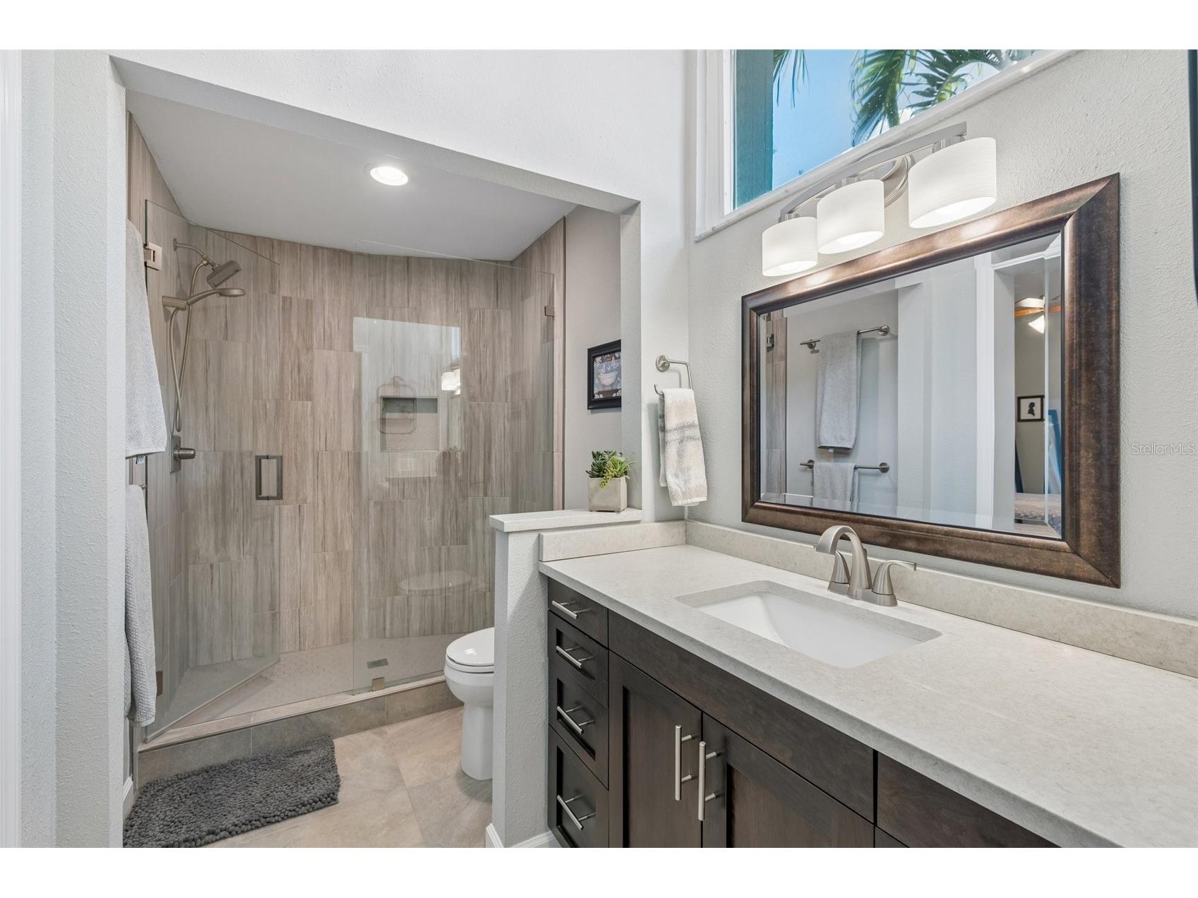 2521 Gulfbreeze Circle Palm Harbor FL 34683 TB8520362 image32