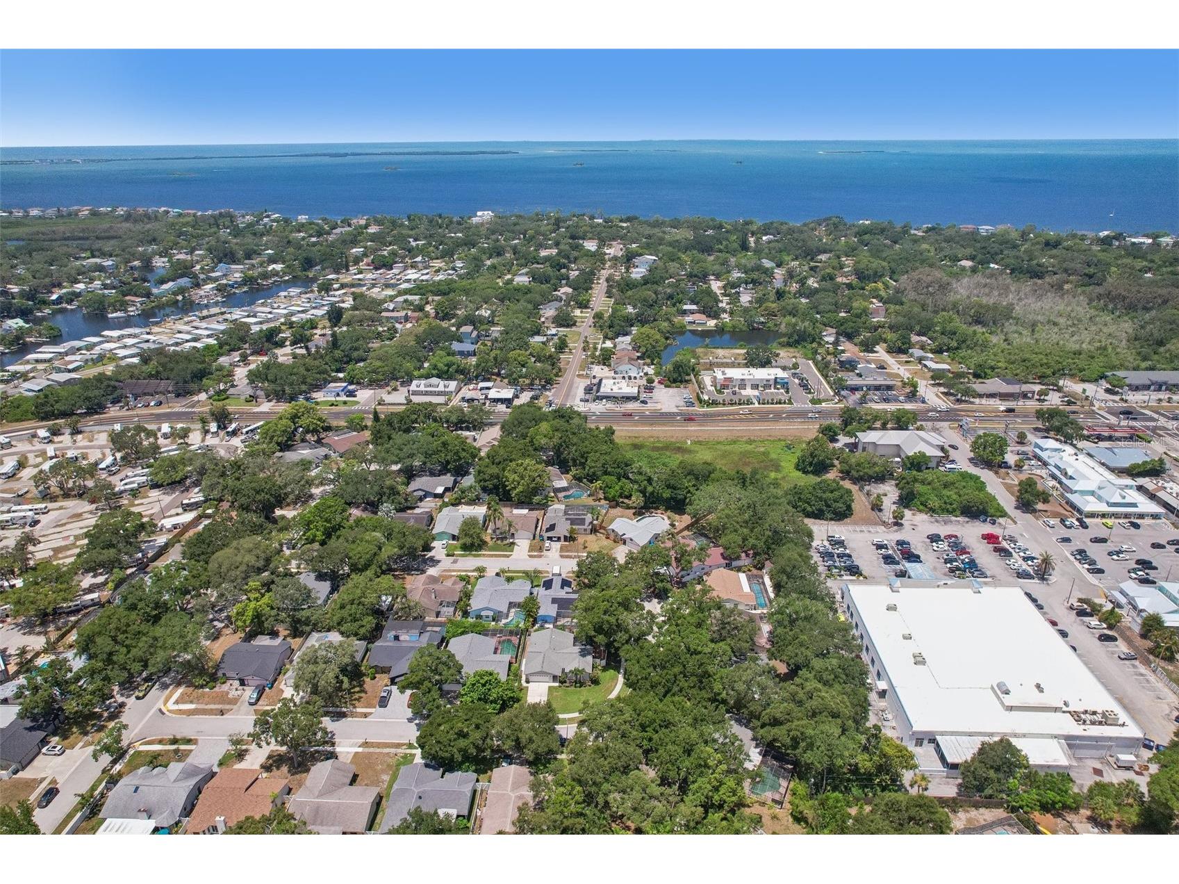 2521 Gulfbreeze Circle Palm Harbor FL 34683 TB8520362 image68