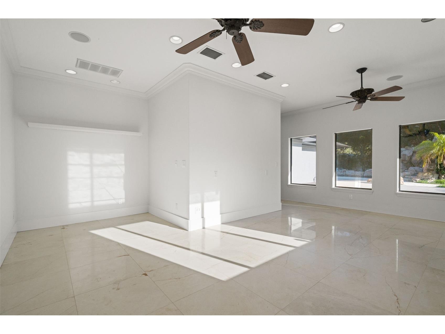 2521 Lake Ellen Drive Tampa FL 33618 TB8519750 image10