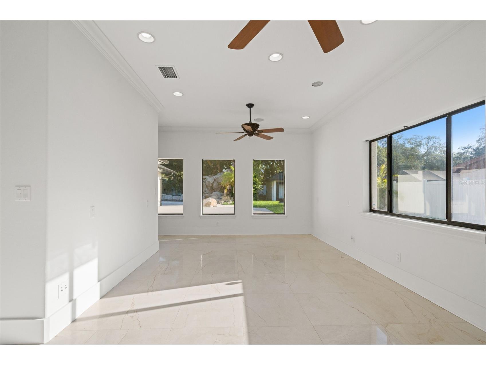 2521 Lake Ellen Drive Tampa FL 33618 TB8519750 image9