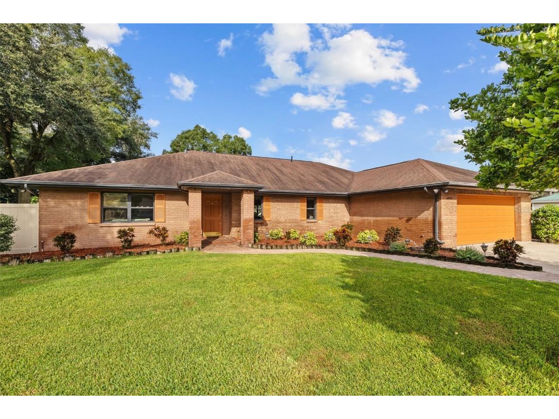 2521 Laurelwood Lane Valrico FL 33596 TB8307741 image1