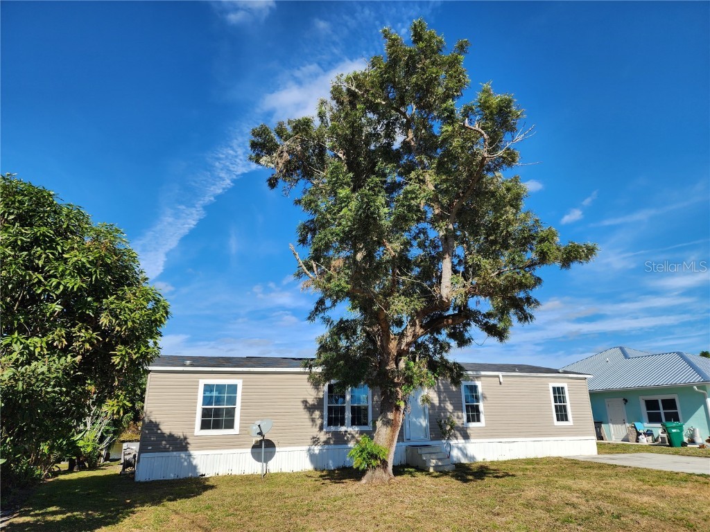 2521 SE 29th Street Okeechobee FL 34974 - LAKE OKEECHOBEE V4939825 image1