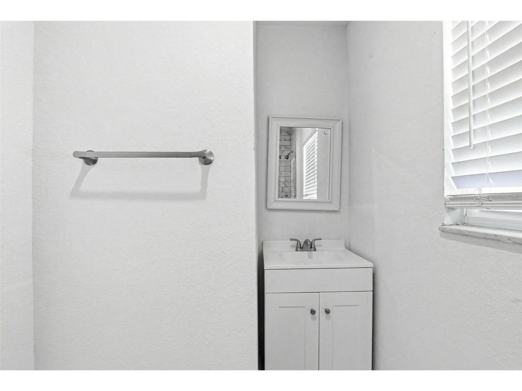 2521 W Crest Avenue Tampa FL 33614 TB8479607 image17