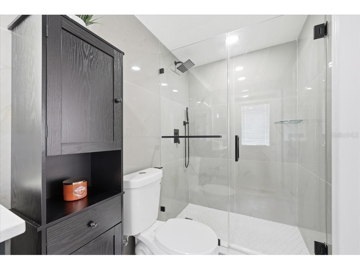 2521 W Minnehaha Street Tampa FL 33614 TB8454006 image14