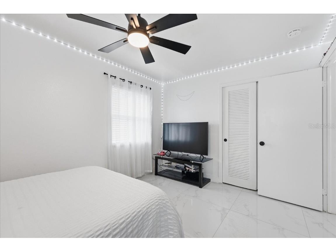 2521 W Minnehaha Street Tampa FL 33614 TB8454006 image17