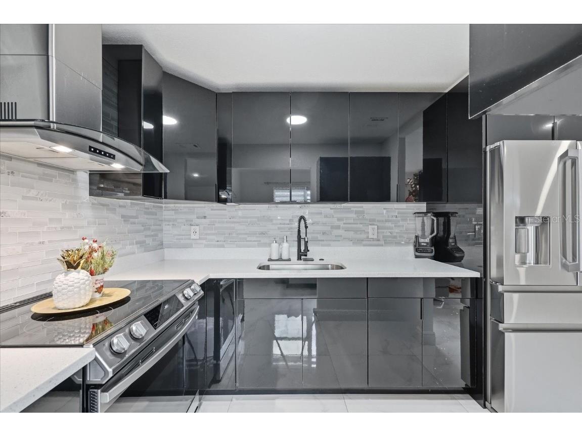 2521 W Minnehaha Street Tampa FL 33614 TB8454006 image6