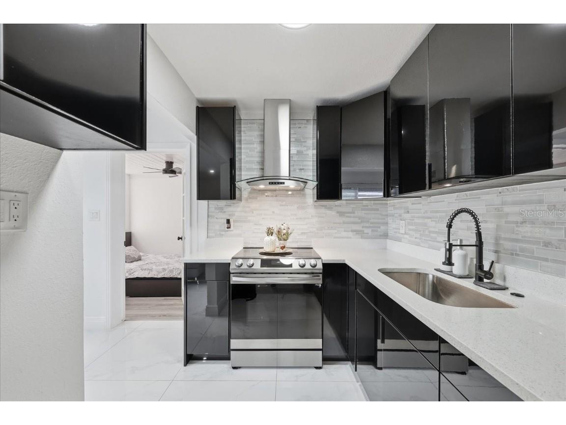 2521 W Minnehaha Street Tampa FL 33614 TB8454006 image7