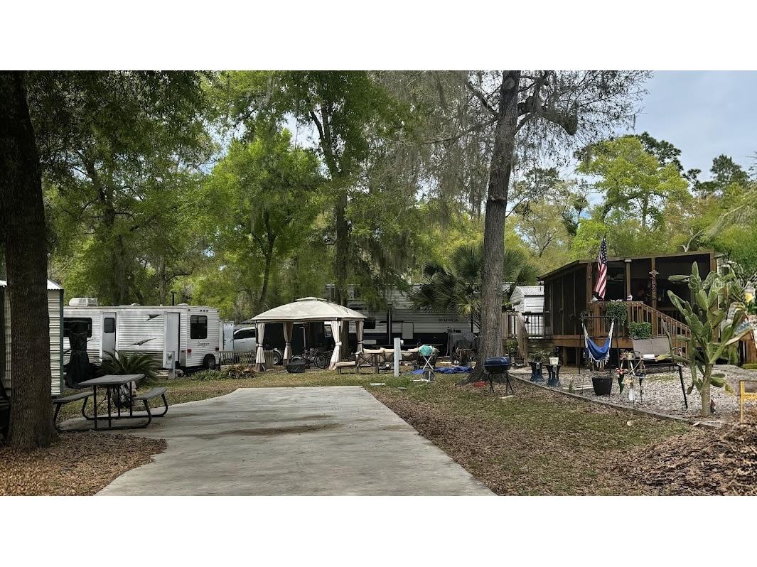 25211 NE 142nd Street #232 Salt Springs FL 32134 - LITLE LAKE KERR OM721383 image2