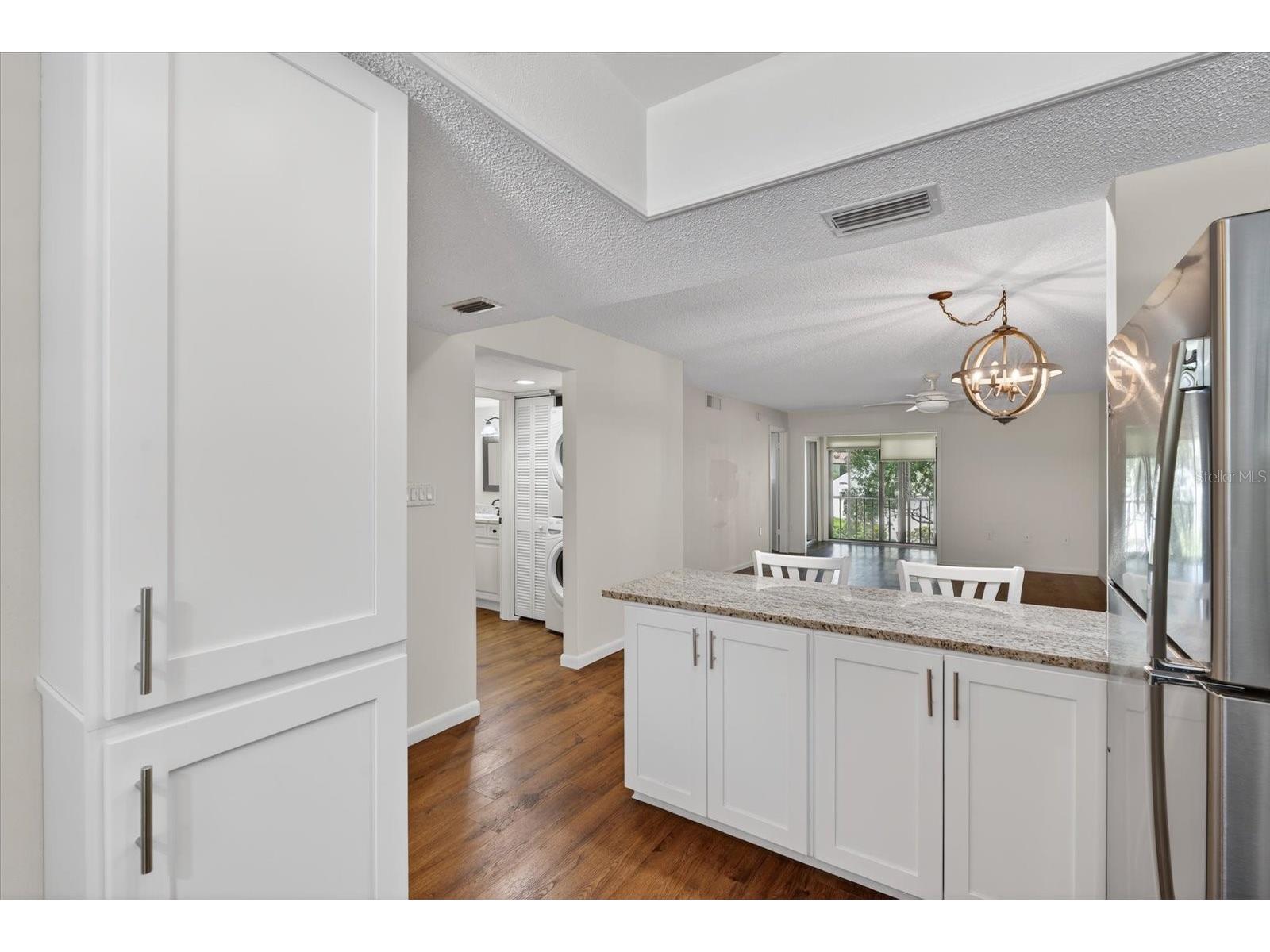2522 Clubhouse Drive #204 Sarasota FL 34232 A4686377 image6