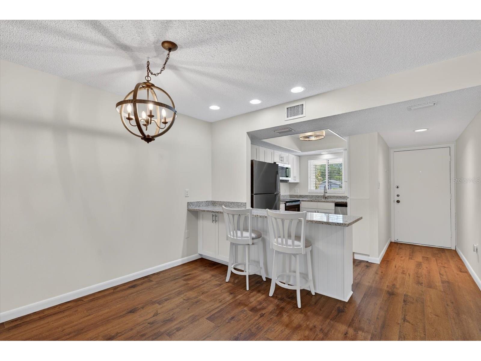 2522 Clubhouse Drive #204 Sarasota FL 34232 A4686377 image9